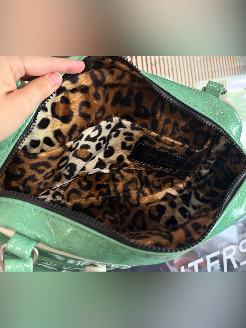 Trophy Queen Sparkling Green Shoulder Bag - Picture 4 of 4
